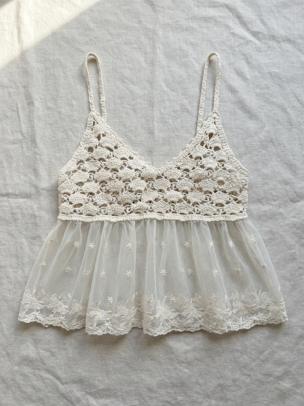 Boho Chic Crochet Knit & Embroidered Star Mesh Babydoll Cami Top Cream/Ivory SM